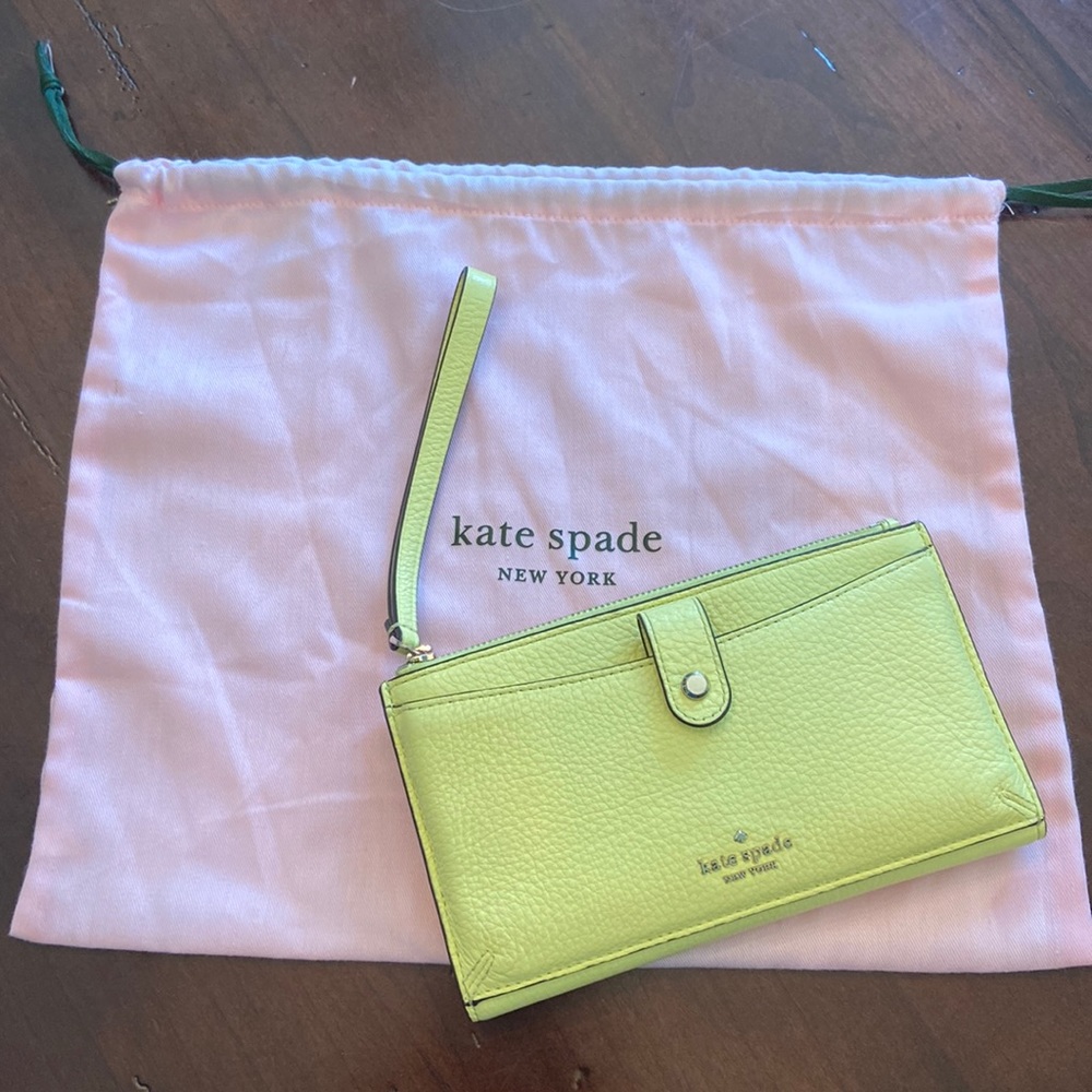 Kate Spade Clutch Wallet & Wristlet
